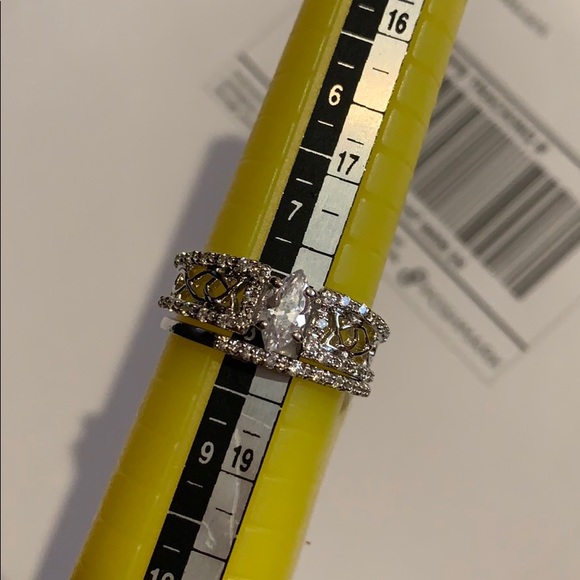 0.50ct Marquis Engagement Ring 2pc set - Picture 9 of 12